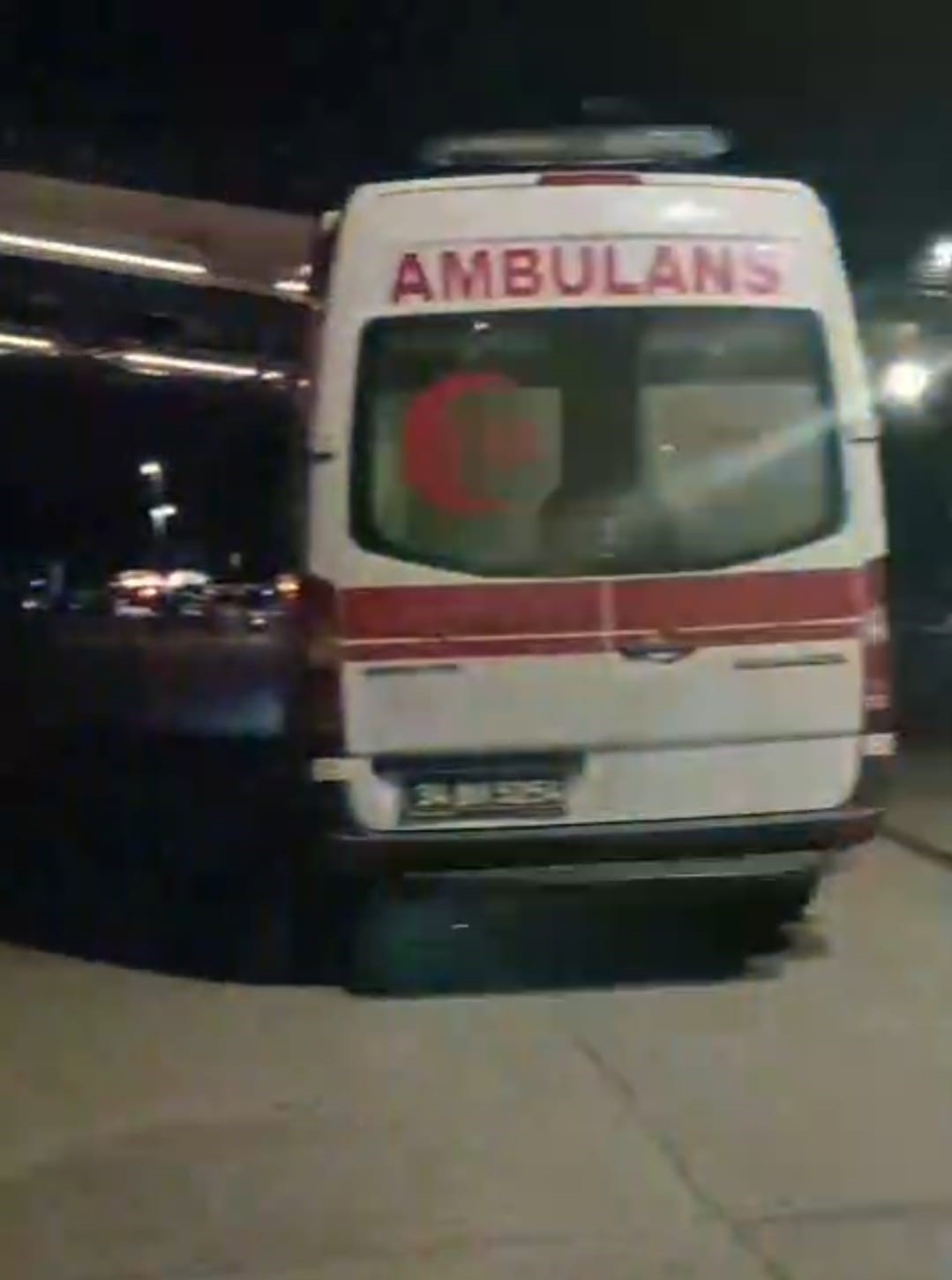 Haliç'te Köprüden Düşen Şahıs Için Arama Çalışmaları Başlatıldı (3)