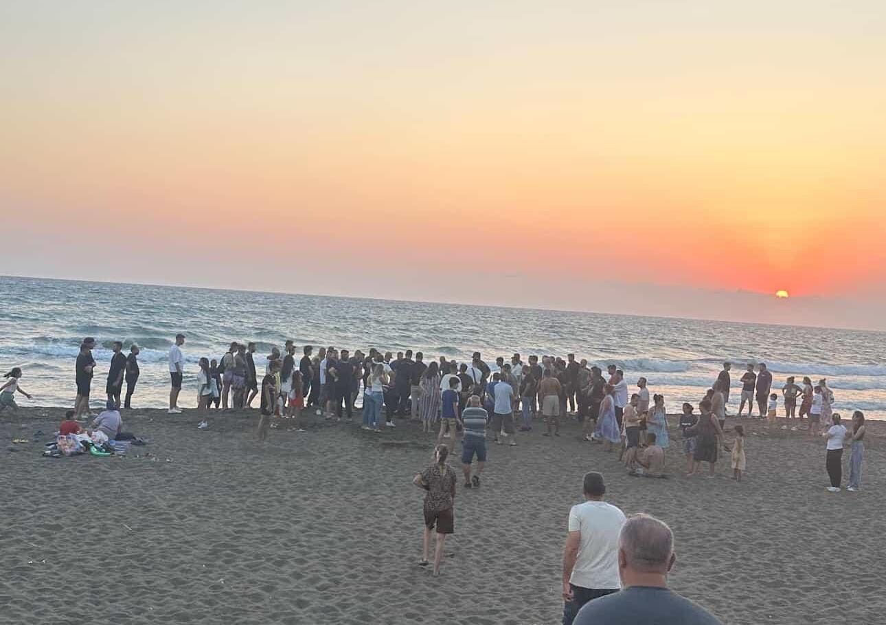 Hatay’da Dalgalarla Açığa Sürüklenen Genç Boğuldu (1)