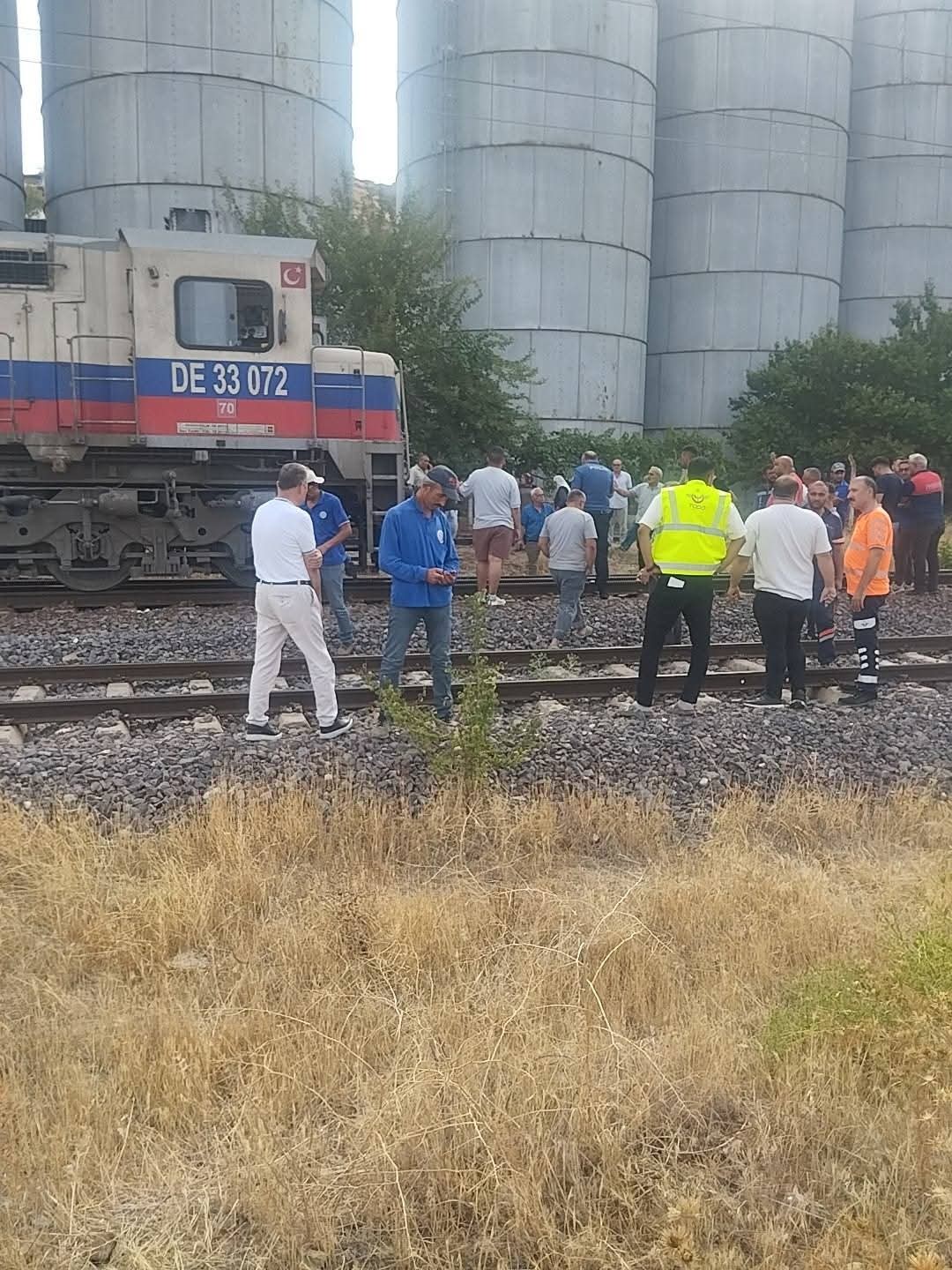 Hemzemin Geçitte Trenin Çarptığı Kadın Hayatını Kaybetti (4)