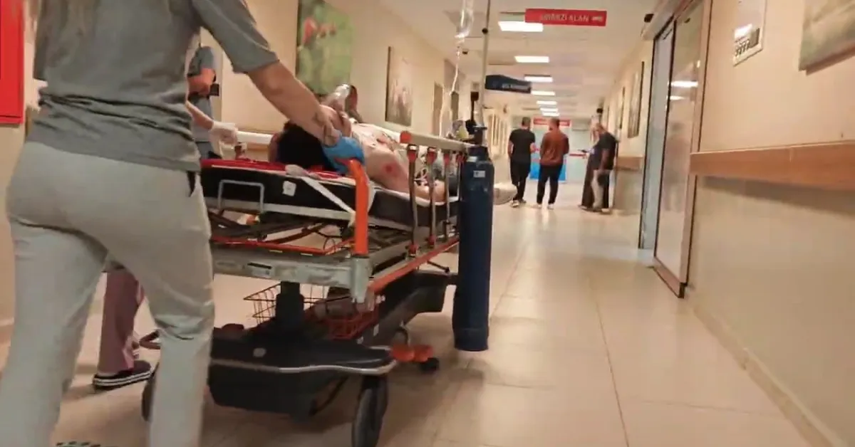 İnegöl Devlet Hastanesinde 19 Yaşındaki Genç 3. Kattan Atladı