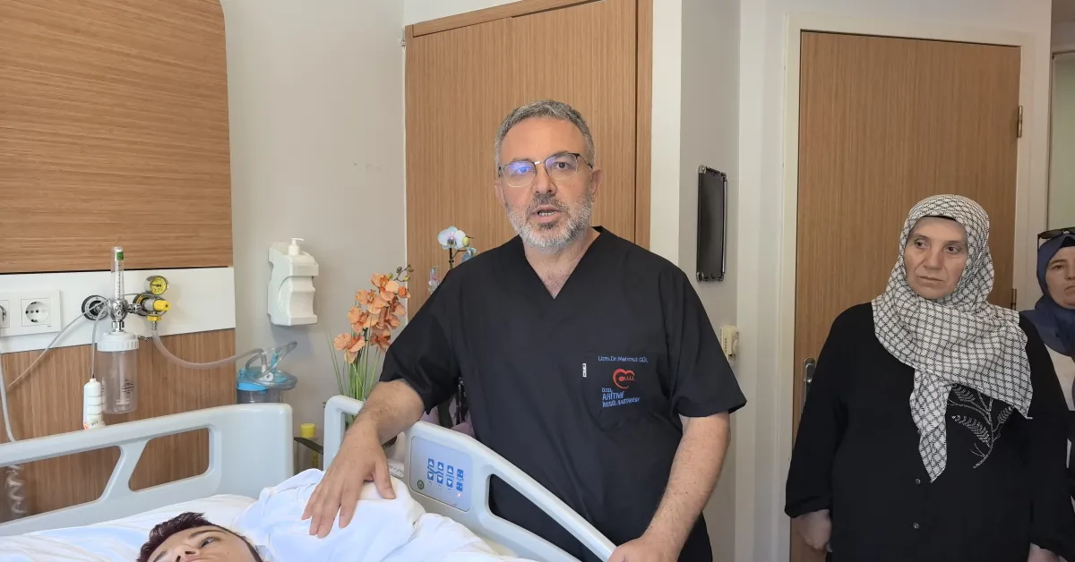 İnegöl’de 30 Yaşındaki Kadının Karnından 3 Kilo Kist Çıkarıldı (2)