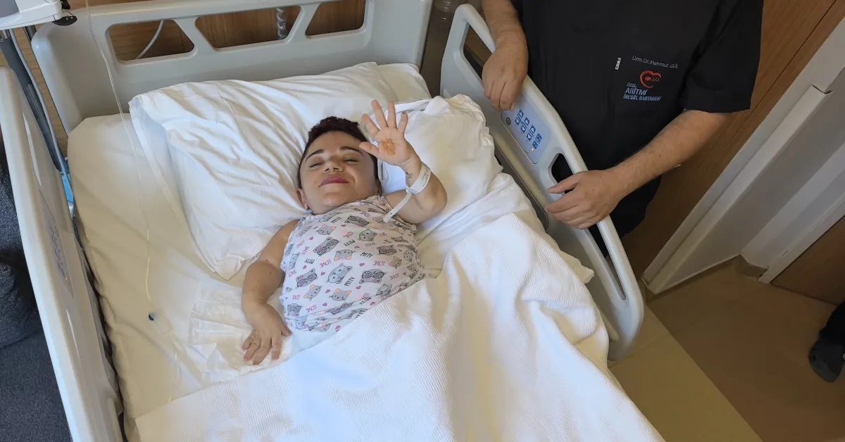 İnegöl’de 30 Yaşındaki Kadının Karnından 3 Kilo Kist Çıkarıldı (4)