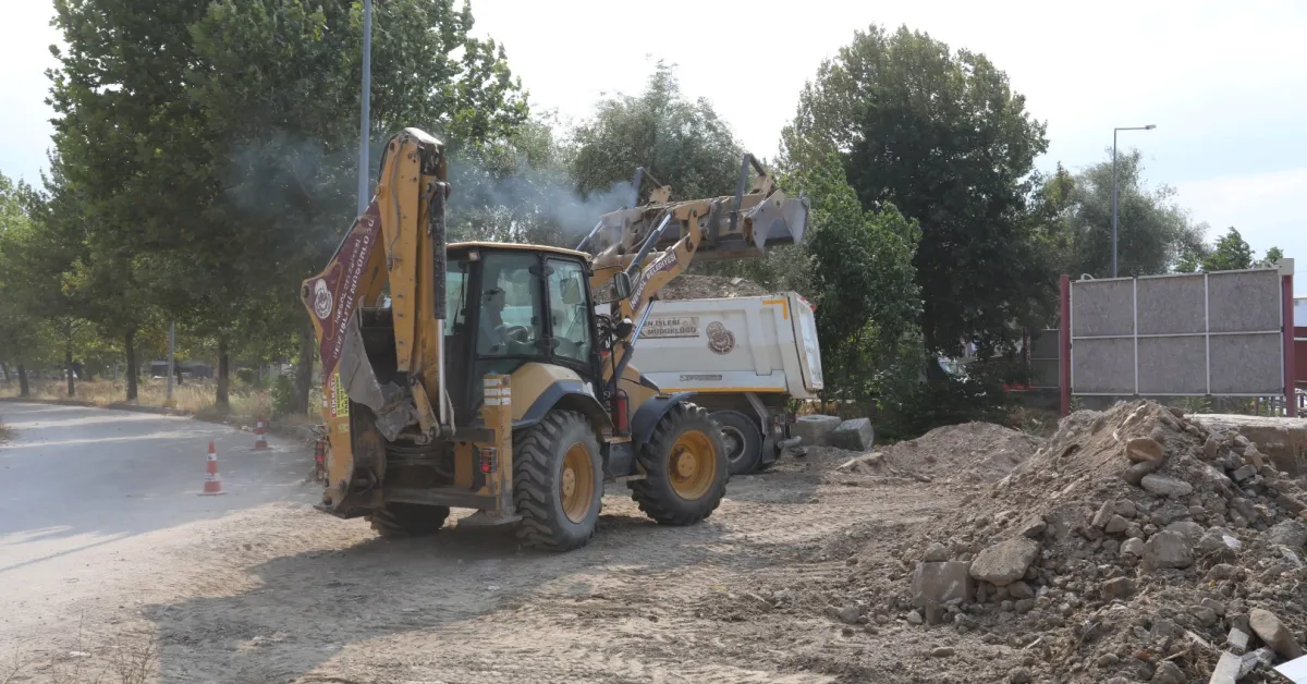 İnegöl’de Ağaç İşleri Sanayisinde 40 Araçlık Yeni Otopark Yapılıyor (6)