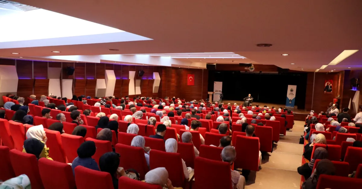 İnegöl'de Fikir Şöleni Prof. Dr. Sadettin Ökten'e Yoğun İlgi! (4)