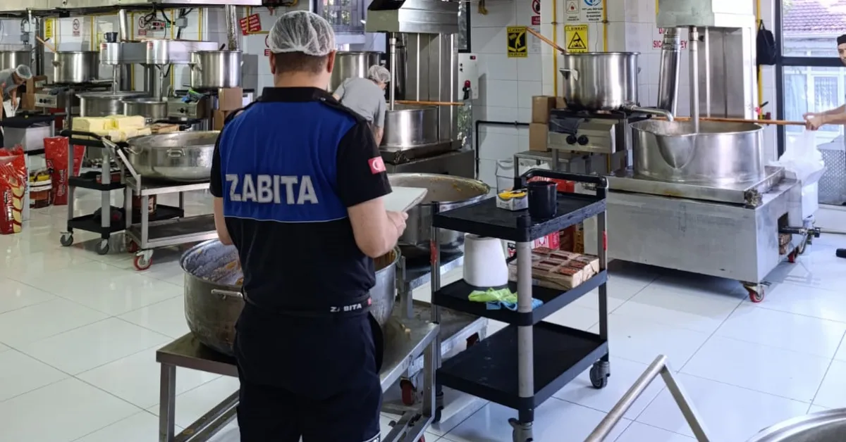 İnegöl’de Zabıta 80 Pastane, Tatlıcı Ve Dondurmacıyı Denetledi (2)