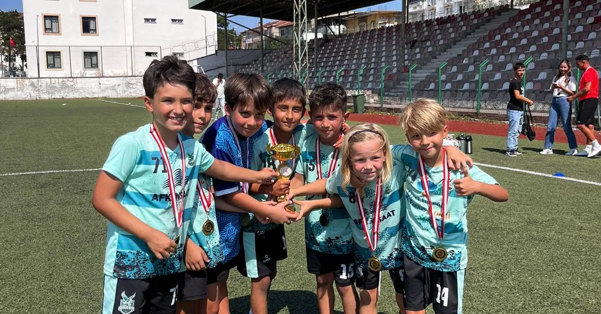 Kafkasspor Osmaneli Cup’ta Çifte Zaferle Döndü (2)