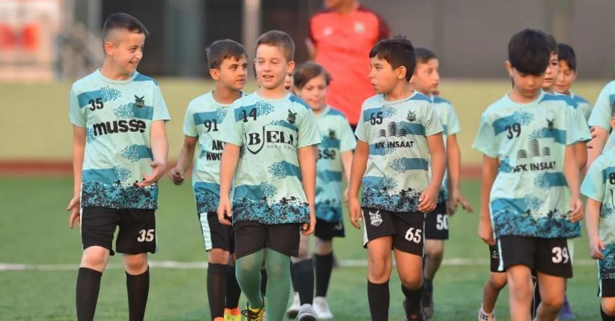 Kafkasspor Spor Okulundan 39 Oyuncu Müsabaka Gruplarına Kazandırıldı (2)