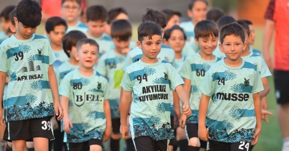 Kafkasspor Spor Okulundan 39 Oyuncu Müsabaka Gruplarına Kazandırıldı (3)