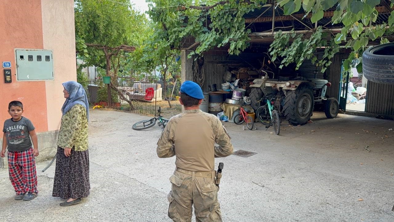 Karabük'teki Orman Yangınına Müdahale Sürüyor 80 Haneli Köy Tahliye Edildi (4)