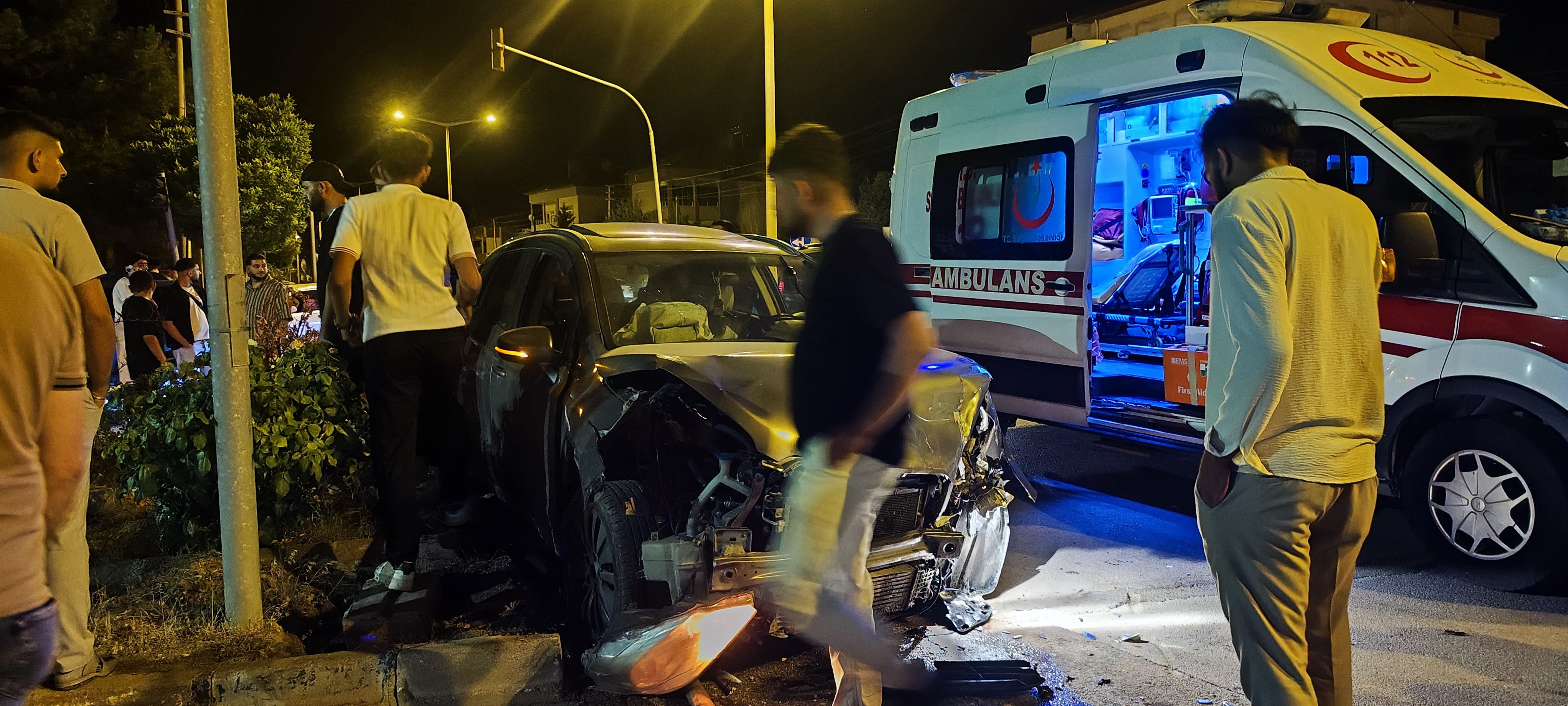 Kavşakta Iki Araç Çarpıştı 7 Yaralı (2)