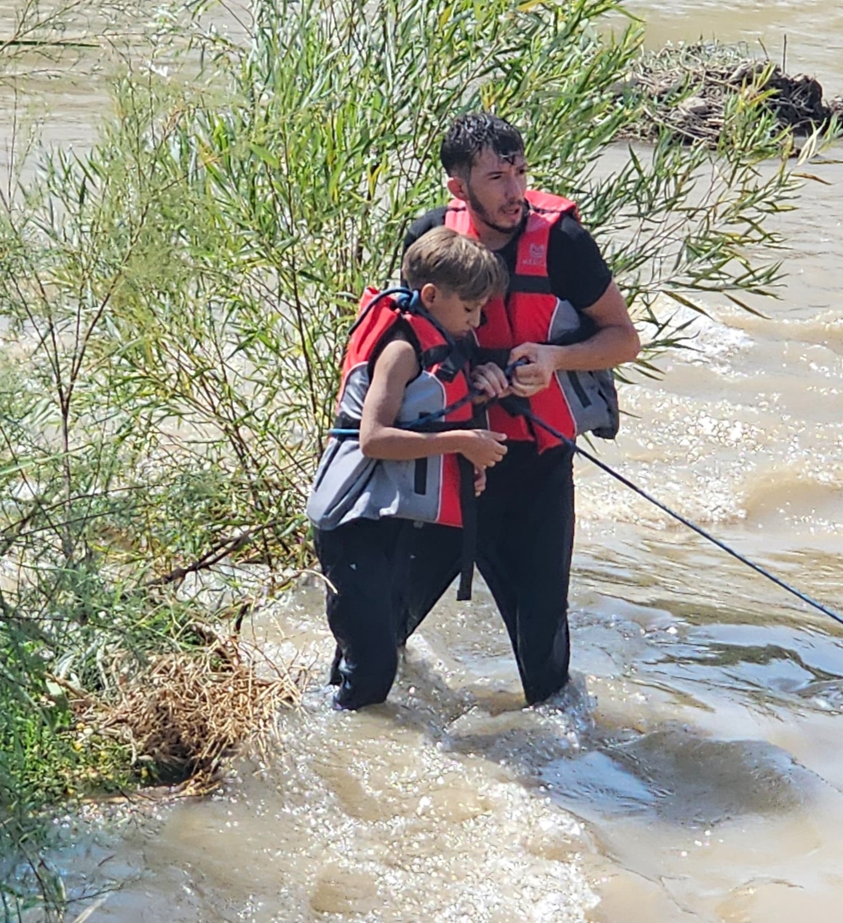 Kezer Çayı'nda Akıntıya Kapılan 3 Çocuktan 2'Si Kurtarıldı (2)