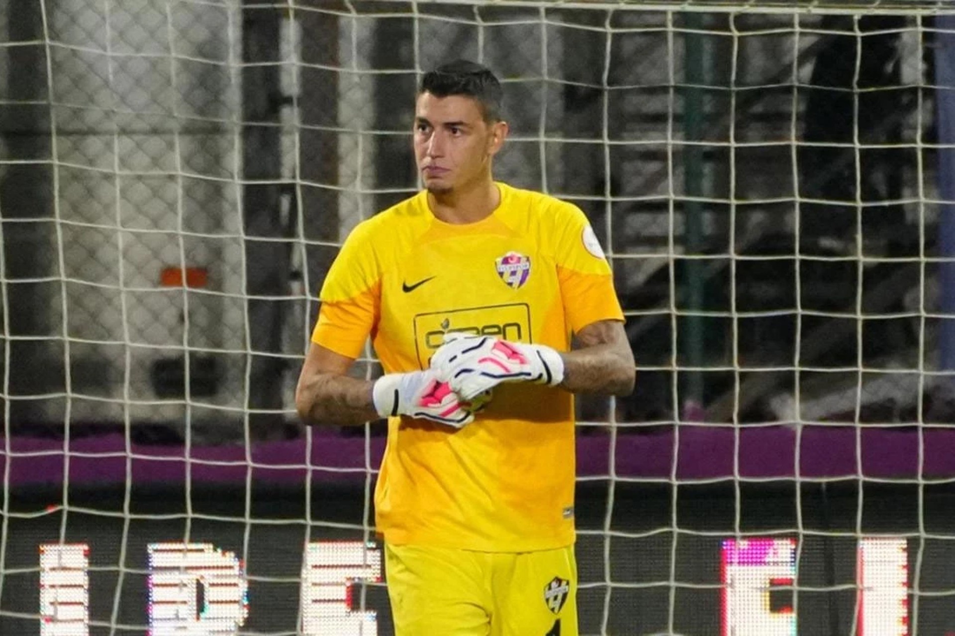 Milli Kaleci Berke Özer'in Yeni Takımı Belli Olsu! Transfer Bedeli Resmen Açıklandı (1)-2