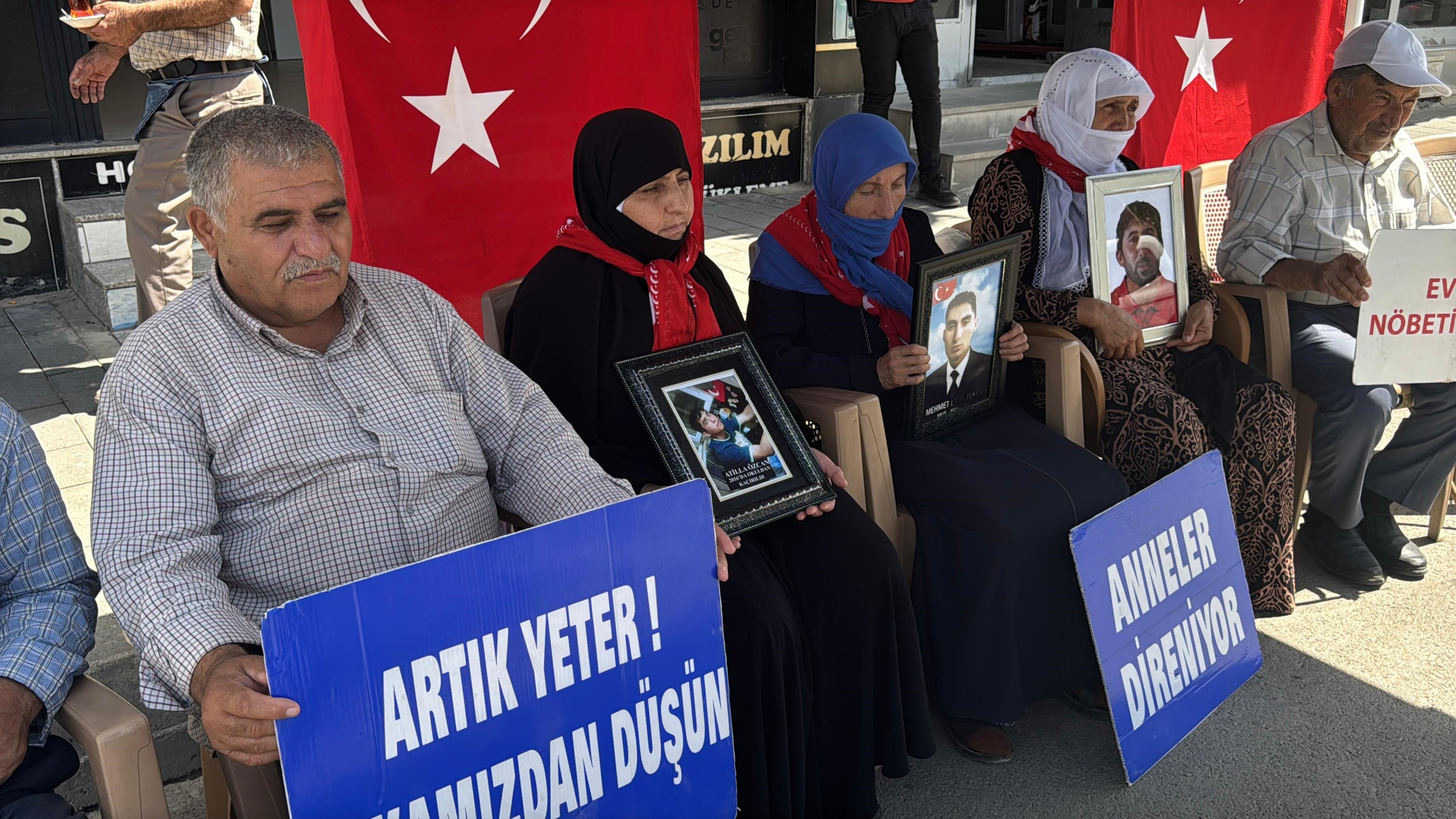 Muşlu Ailelerin Dem Parti Önündeki Eylemi Sürüyor (3)