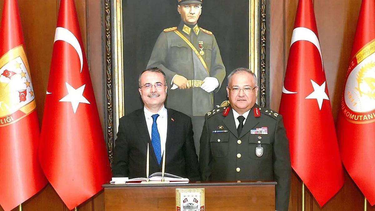 Orgeneral Kemal Yeni Kimdir, Kaç Yaşında Neden İstifa Etti (5)