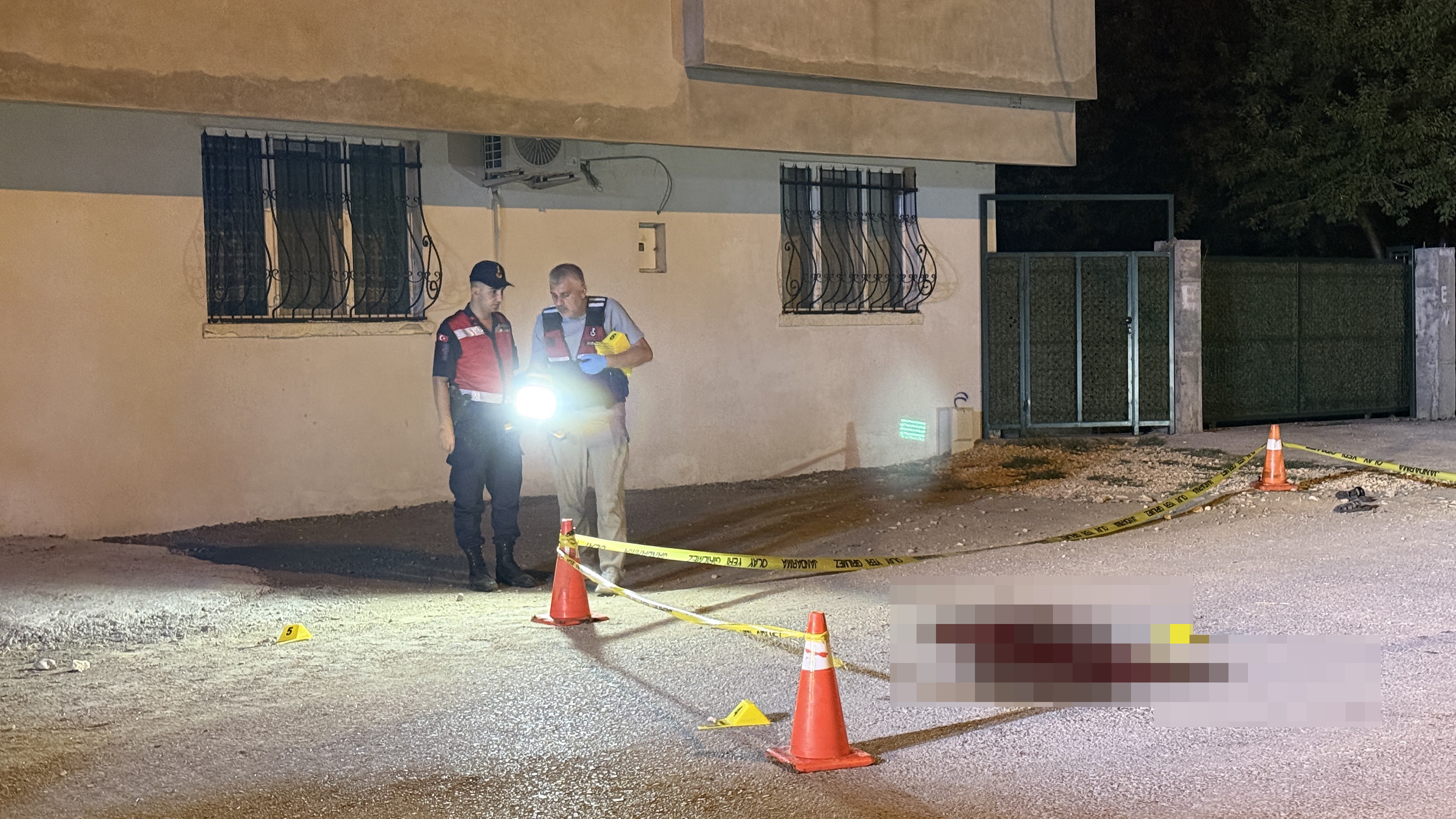 Sakarya'da Iki Aile Arasında Silahlı Çatışma 2 Ölü, 2 Yaralı (5)