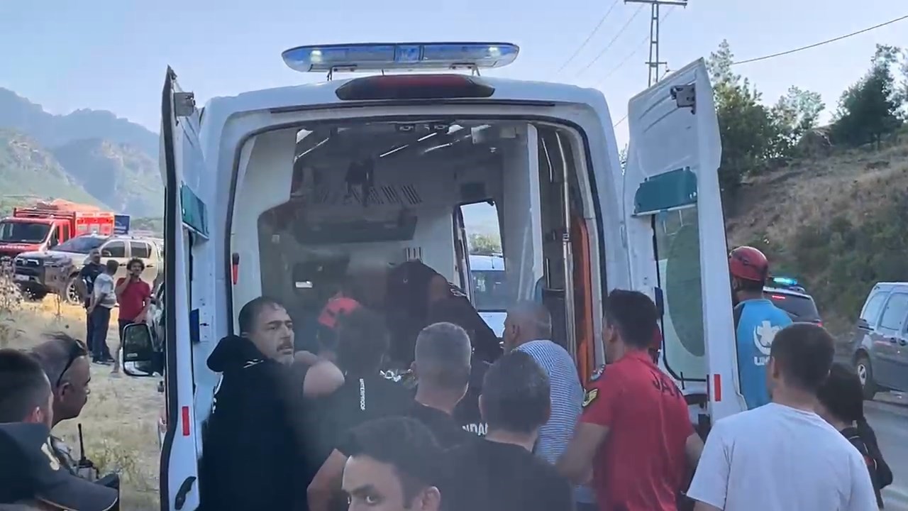 Serinlemek Için Çaya Giren Genç Boğuldu (2)