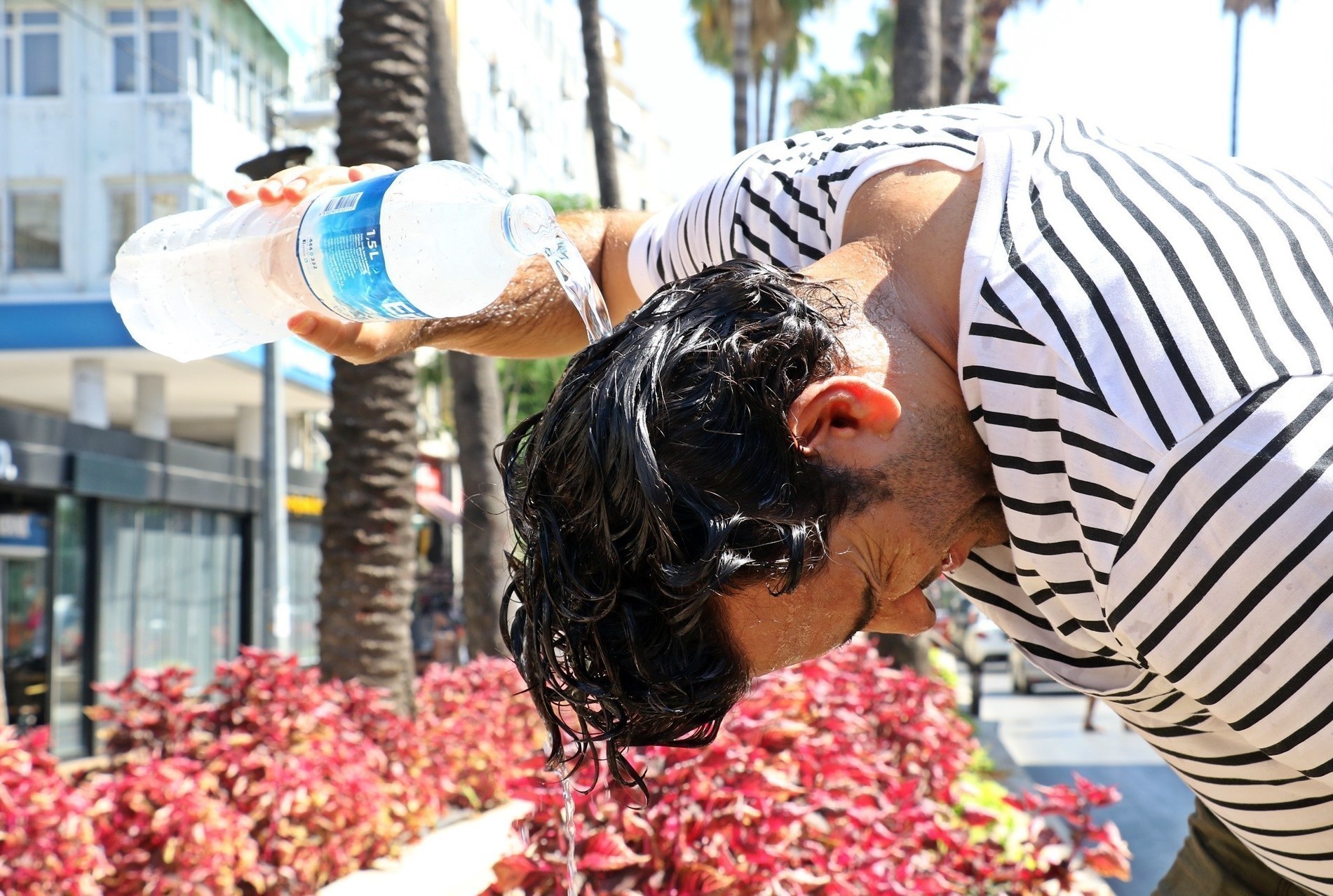 Sıcak Çarpması, Beyin Kanaması Ve Kalp Krizine Yol Açabilir! (2)