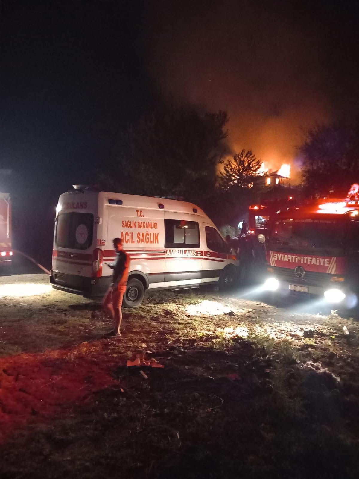 Şile'de Alkollü Şahıs Kaldığı Evi Yaktı (3)