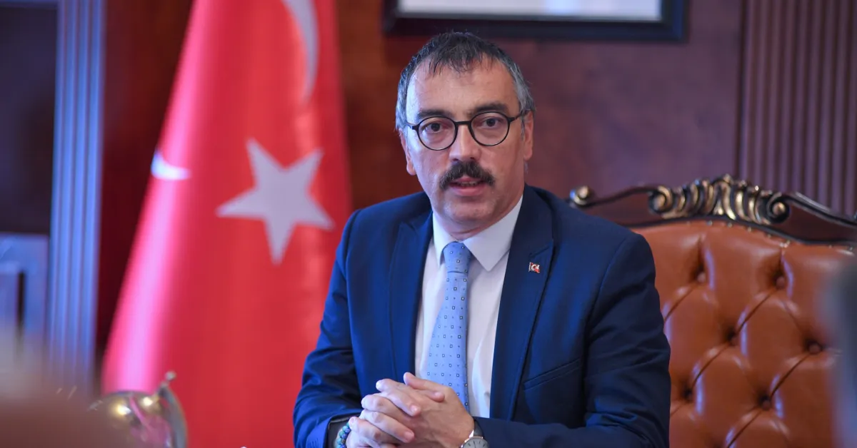 Sultan Su İnegölspor Altyapı Yönetimi Kaymakam Arslan’ı Ziyaret Etti (1)