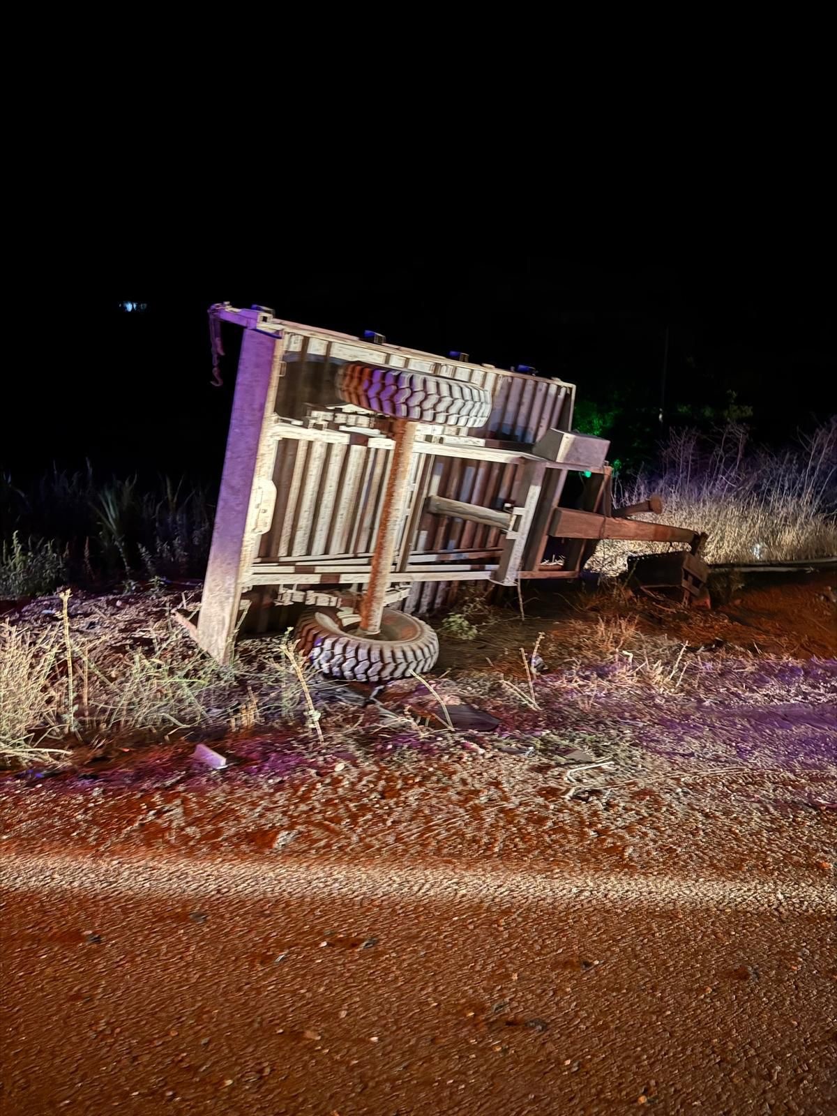Tali Yoldan Çıkan Traktör Ile Otomobil Çarpıştı 6 Yaralı (4)