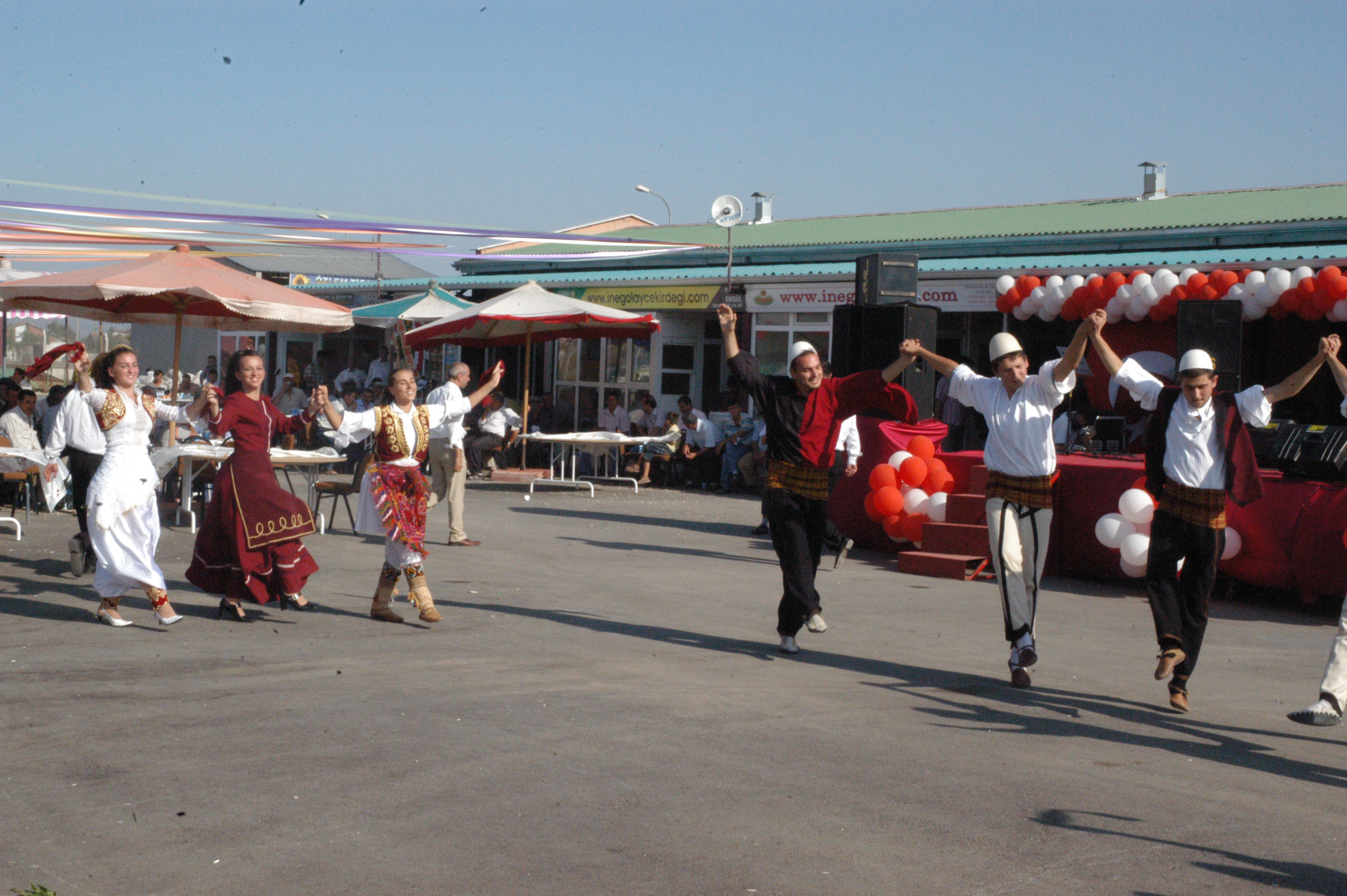 Türkiye’nin İlk Ayçekirdeği Festivali İnegöl’de Arsiv Haber 2007 Gencgazete (17)