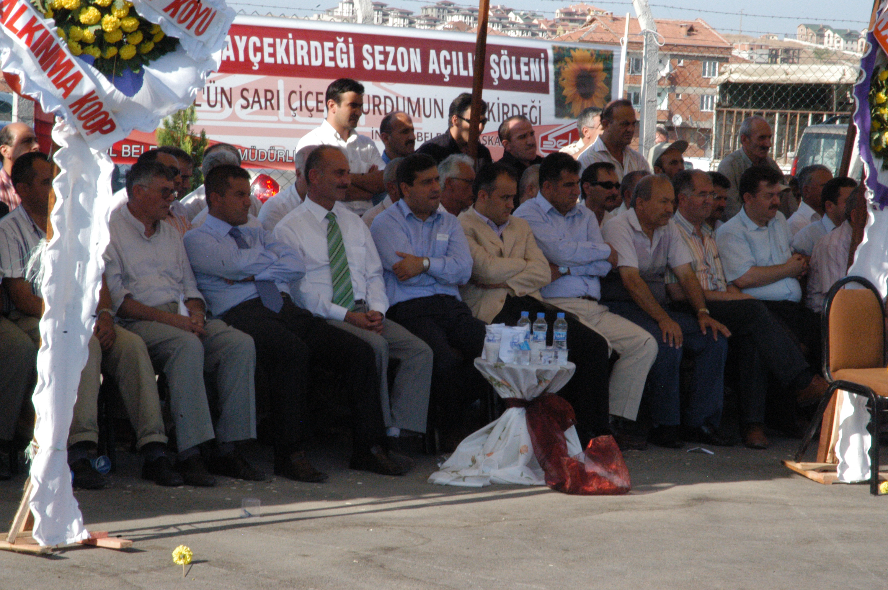Türkiye’nin İlk Ayçekirdeği Festivali İnegöl’de Arsiv Haber 2007 Gencgazete (20)