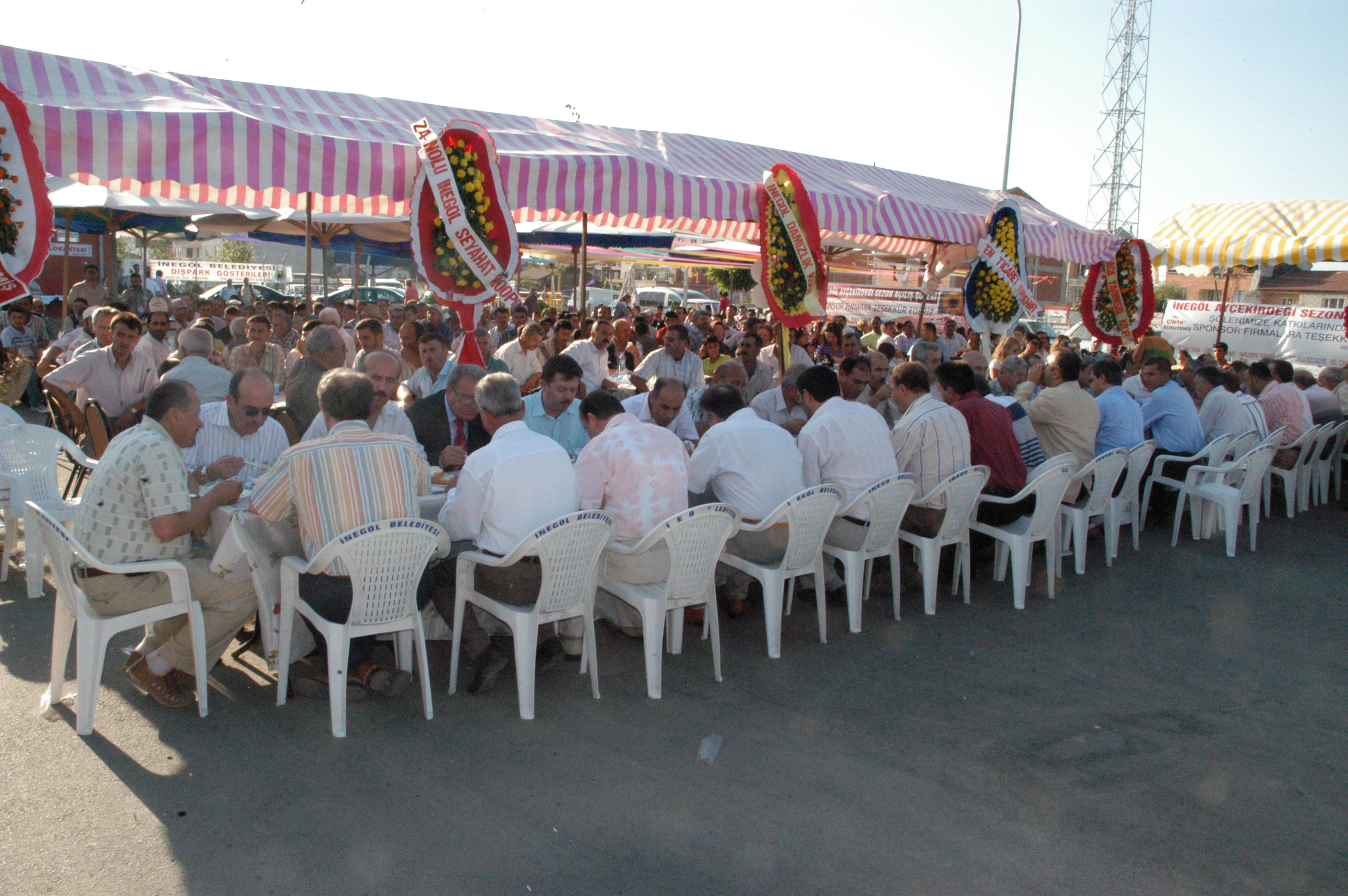 Türkiye’nin İlk Ayçekirdeği Festivali İnegöl’de Arsiv Haber 2007 Gencgazete (23)