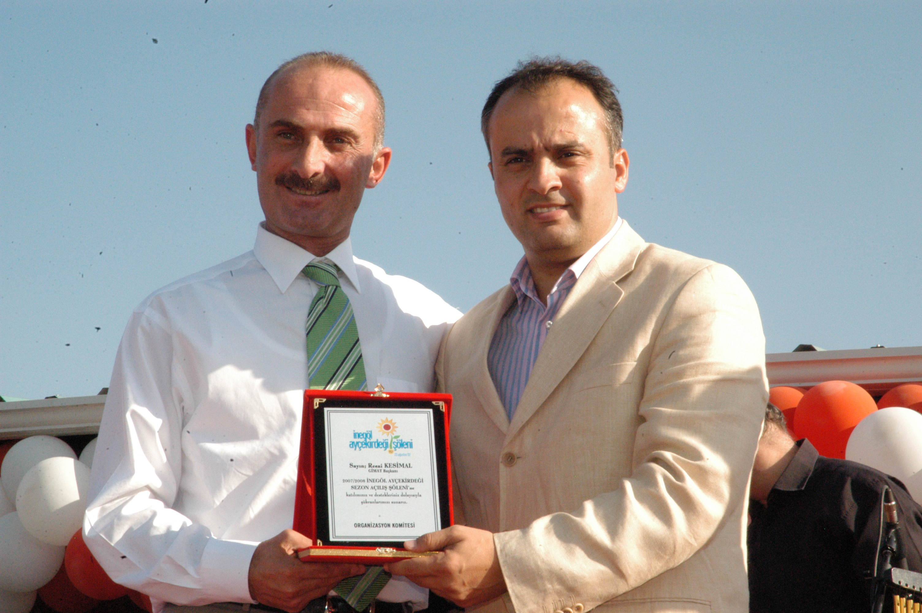 Türkiye’nin İlk Ayçekirdeği Festivali İnegöl’de Arsiv Haber 2007 Gencgazete (3)