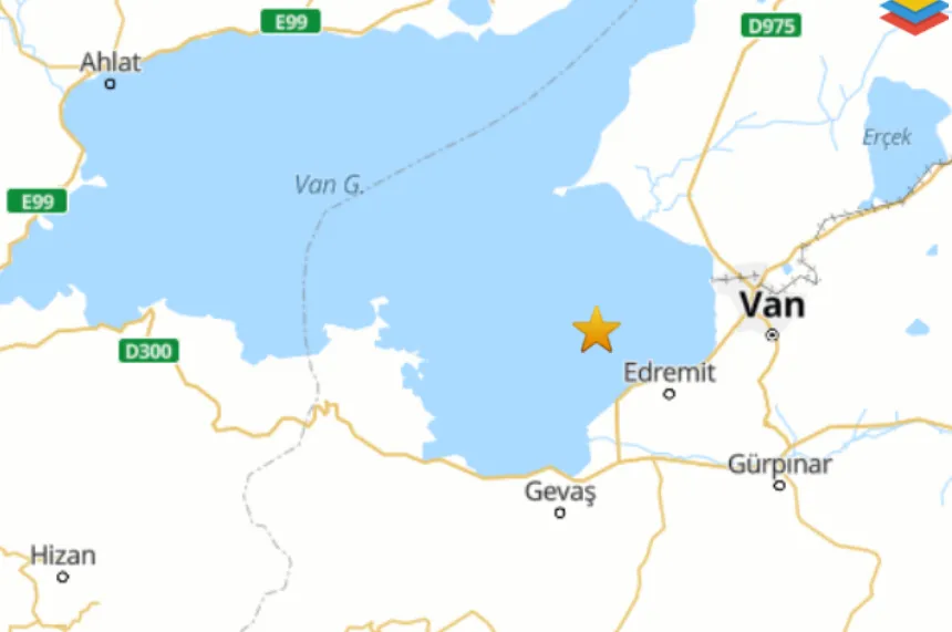 Van Gölü'nde Deprem Meydana Geldi (1)