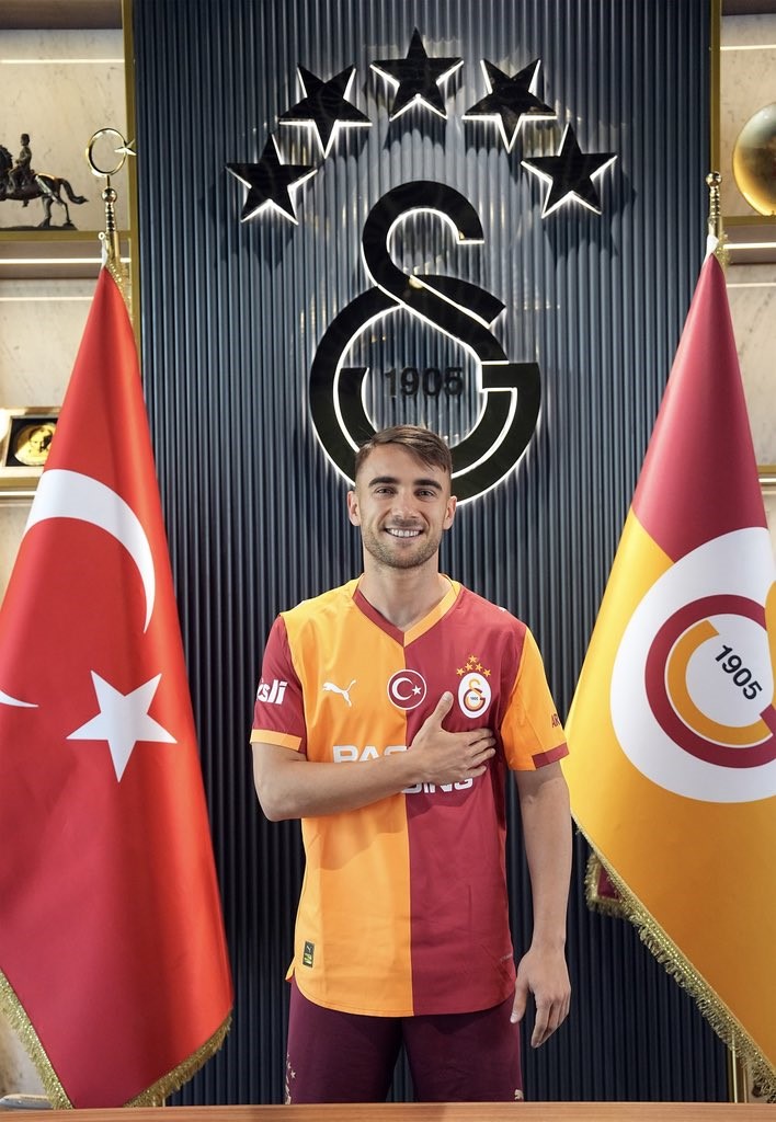 Yunus Akgün, 4 Yıl Daha Galatasaray'da (1)