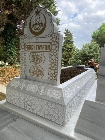 0X0 Mhp Lideri Bahceliden Ferdi Tayfura Vefa Kabrini Yaptirdi 1757865886943