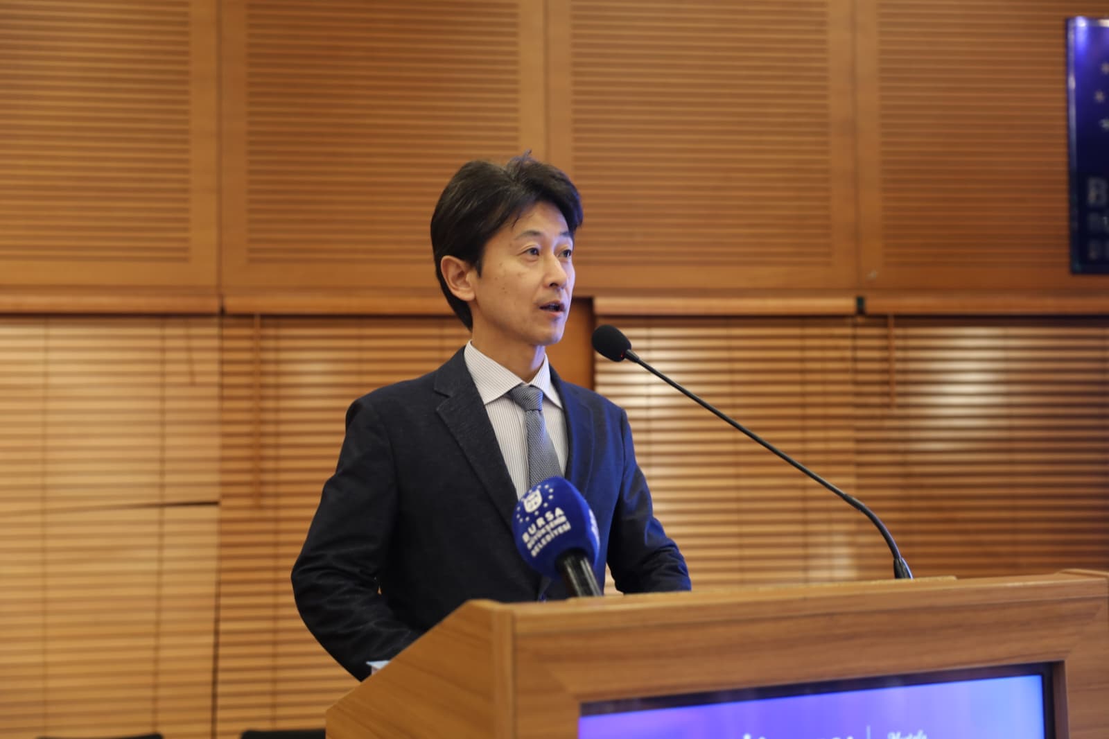 36103 M T Y4 Z D Rm Z W 3