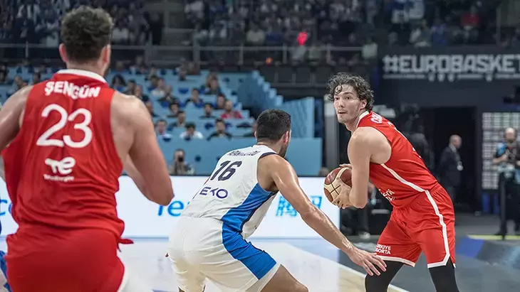 A Milli Erkek Basketbol Takımı, 24 Yıl Sonra Eurobasket'te Finale Yükseldi (2)