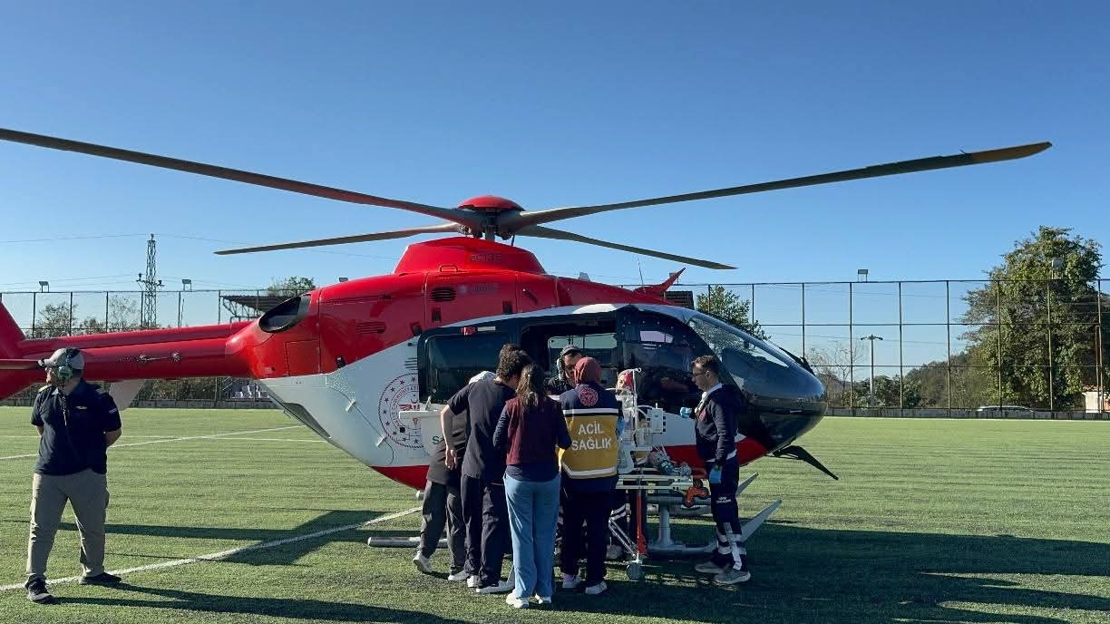 Ambulans Helikopter Yenidoğan Bebek Için Havalandı (2)