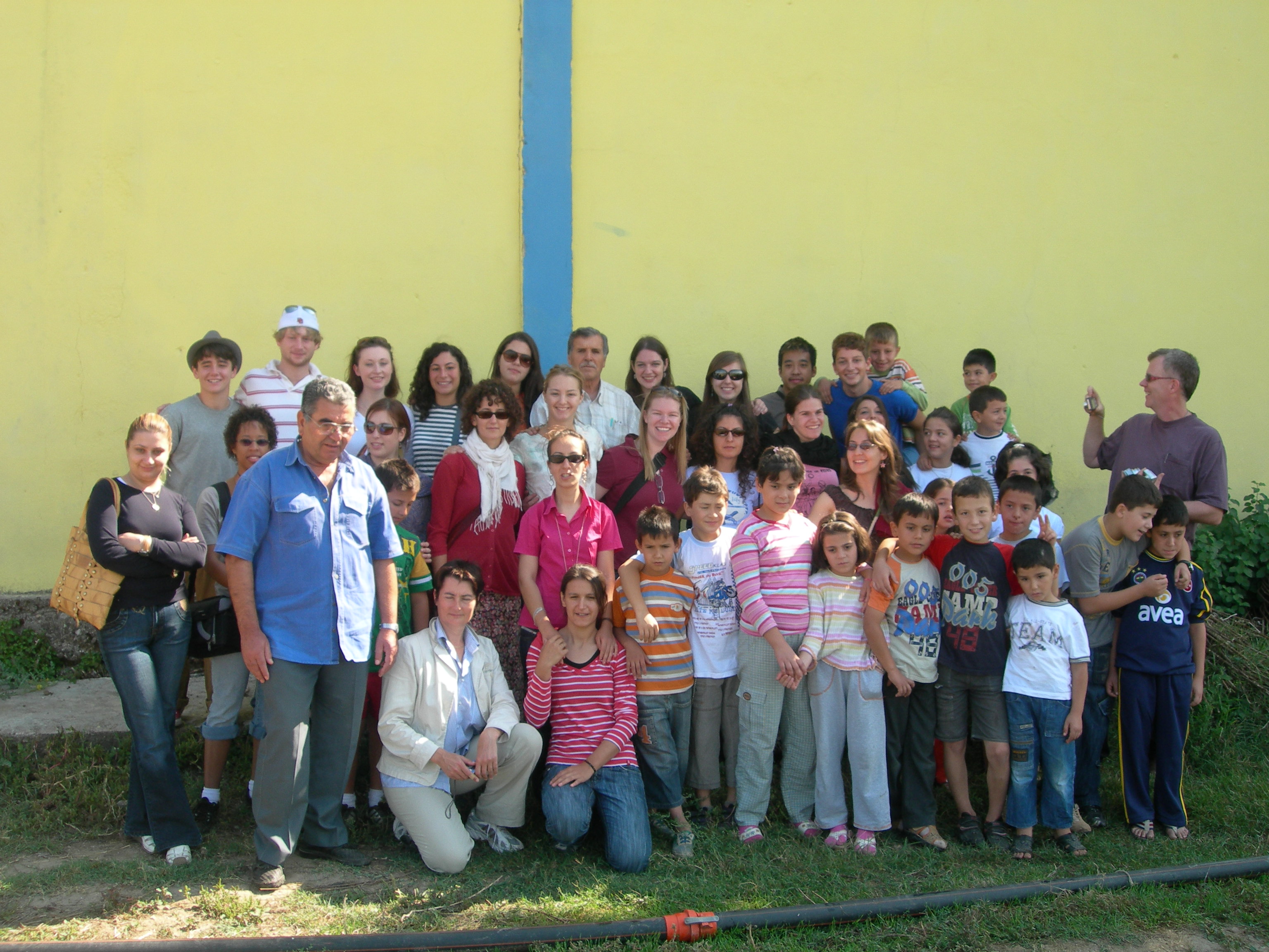 Amerikalı Hıristiyan Öğrenciler İnegöl'de Arsivden Haber 2007 Gencgazete (3)