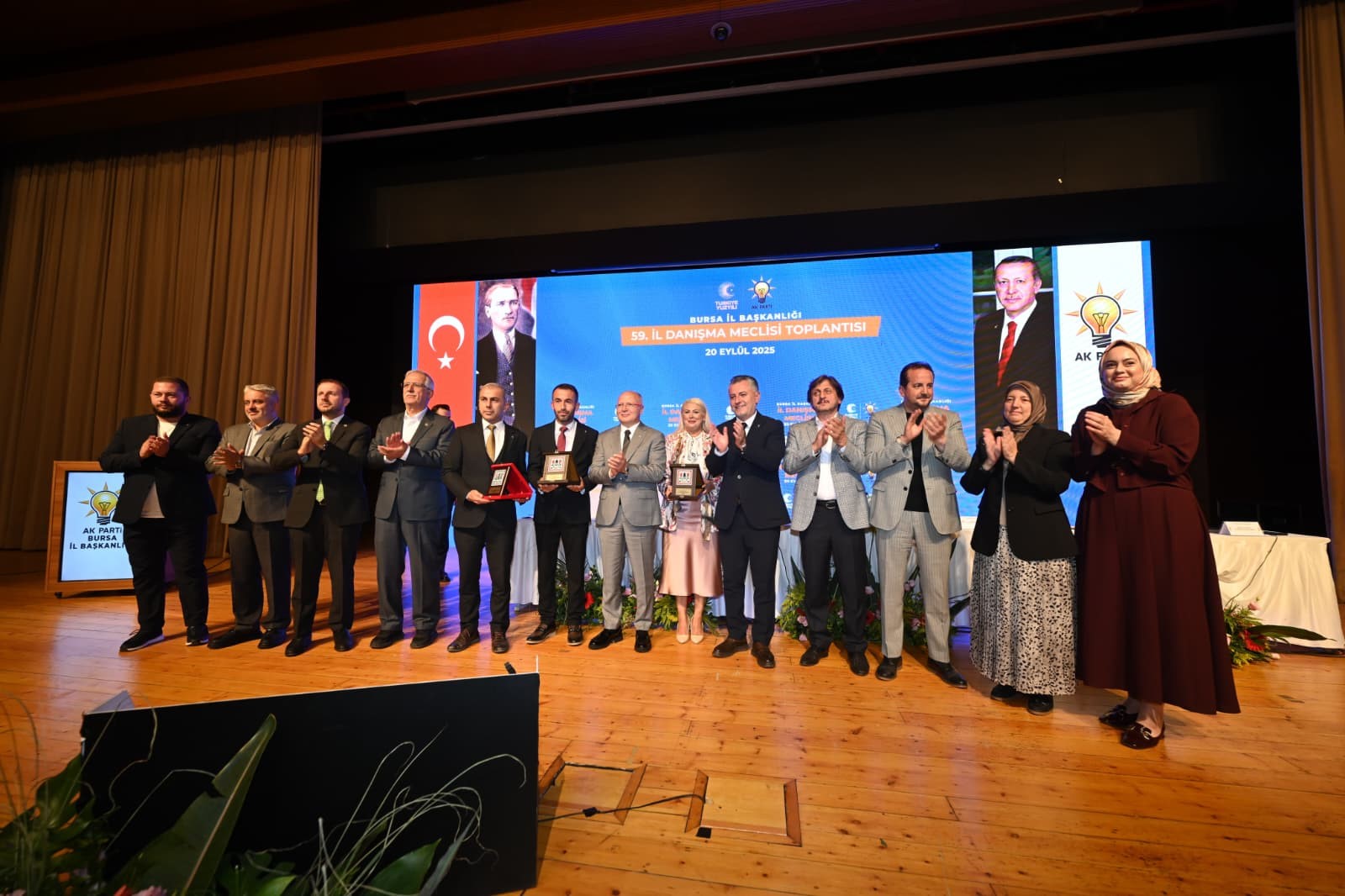 Başkan Gürkan Ak Parti Bursa İl Danışma Meclisi Gencgazete (3)