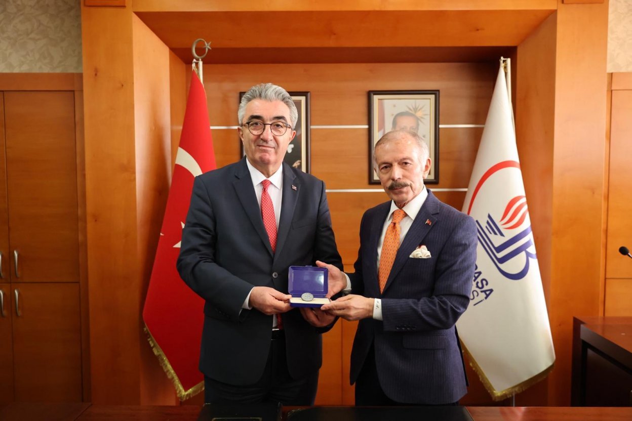 Bayrampaşa Belediye Başkanı Hasan Mutlu Ve 48 Kişi Gözaltına Alındı-2