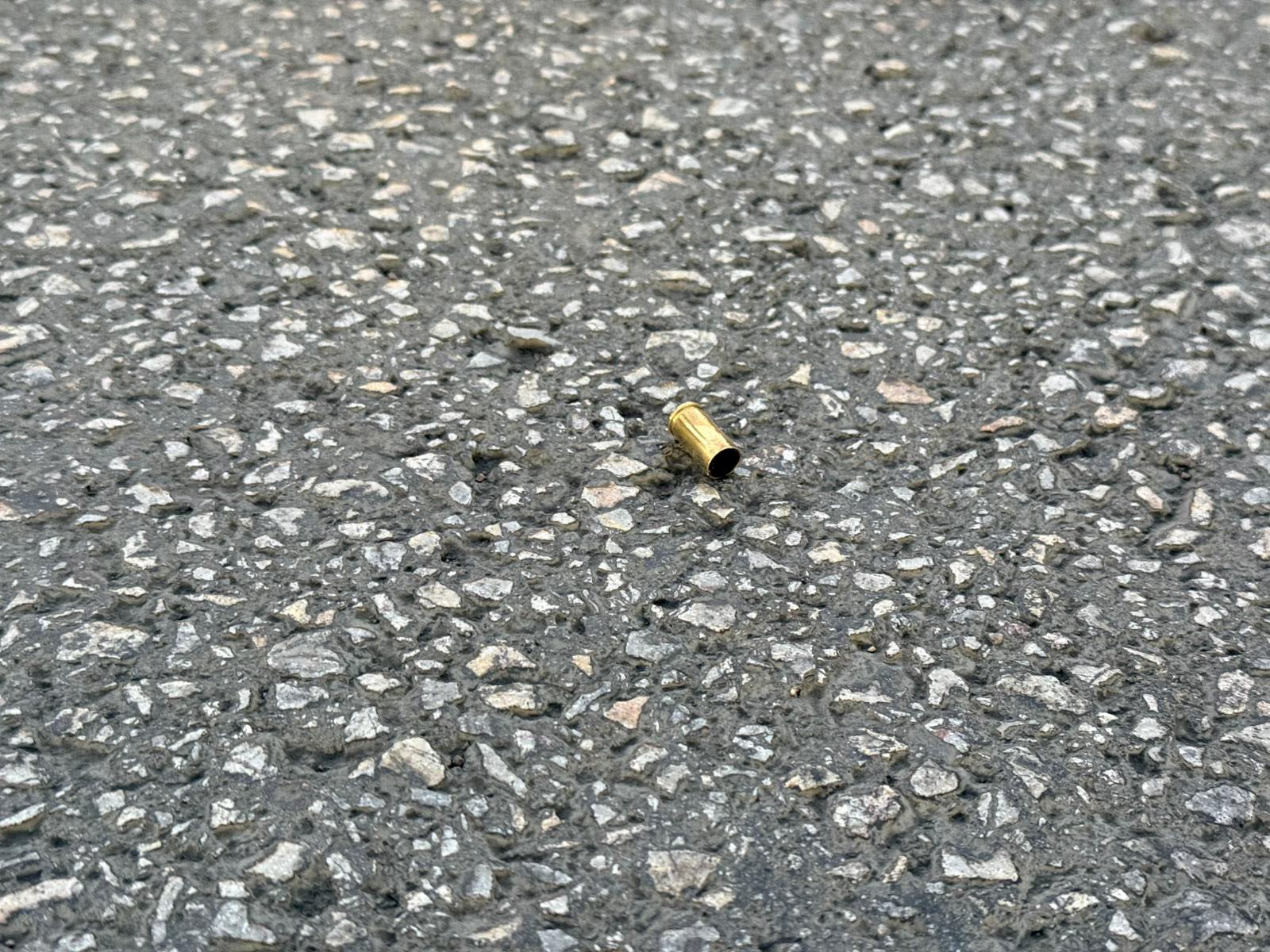 Bursa'da Kafeye Silahlı Saldırı Kamerada (1)-1