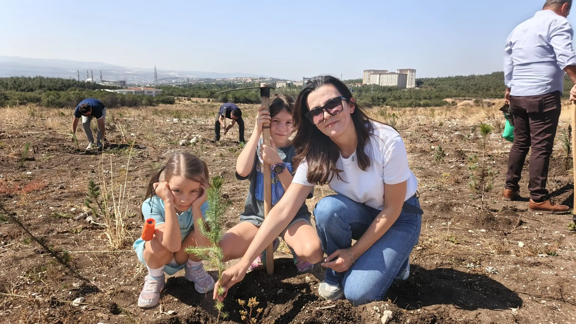 Bursa’da Sigarayı Bırakan Vatandaşlar Fidan Dikti (2)