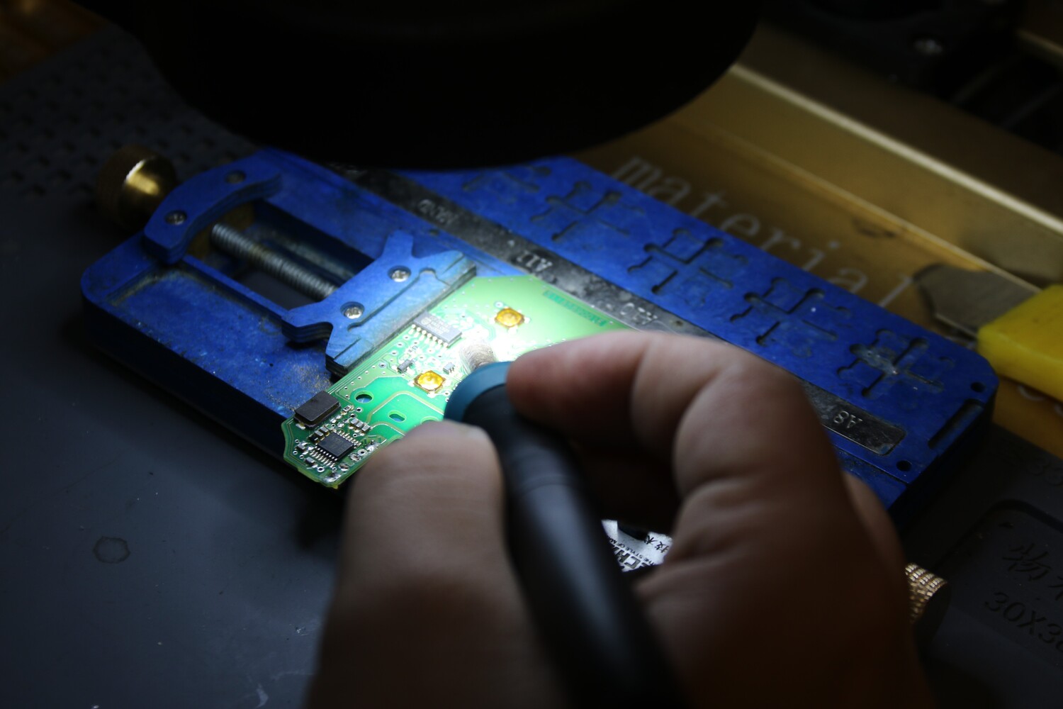 Çilingirden Araç Sahiplerine Yedek Anahtar Gencgazete (3)