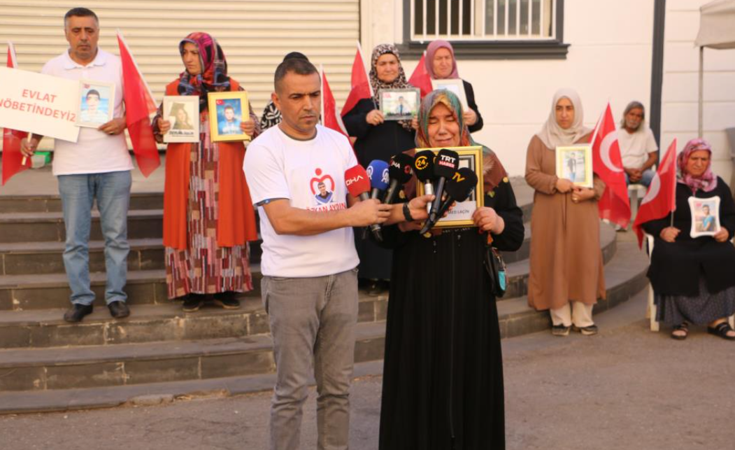 Diyarbakır Annelerine Bir Aile Daha Katıldı (1)-1