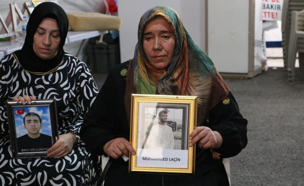 Diyarbakır Annelerine Bir Aile Daha Katıldı (4)