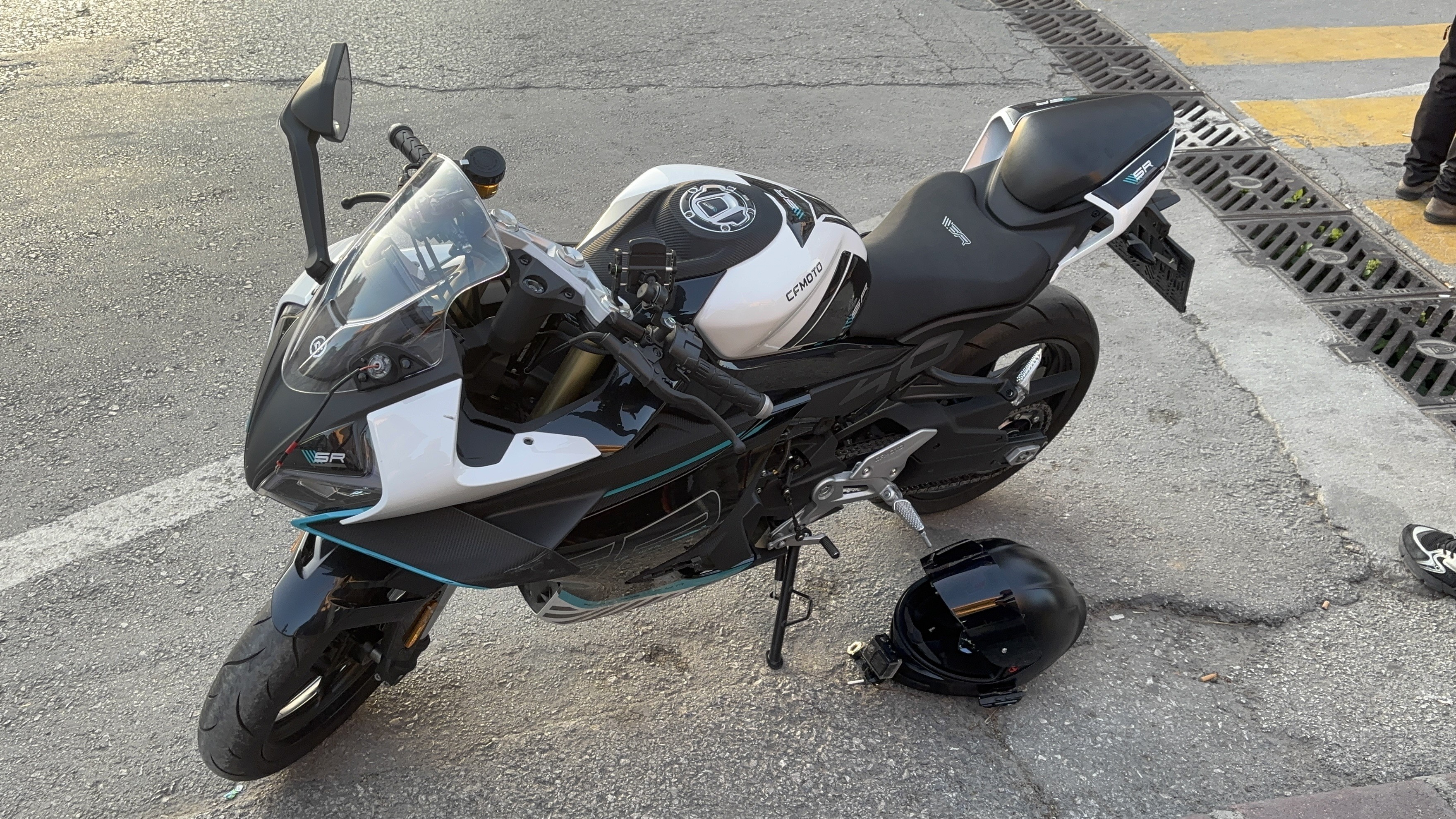 Edirne’de Otomobil Ile Motosikletin Çarpışması (2)