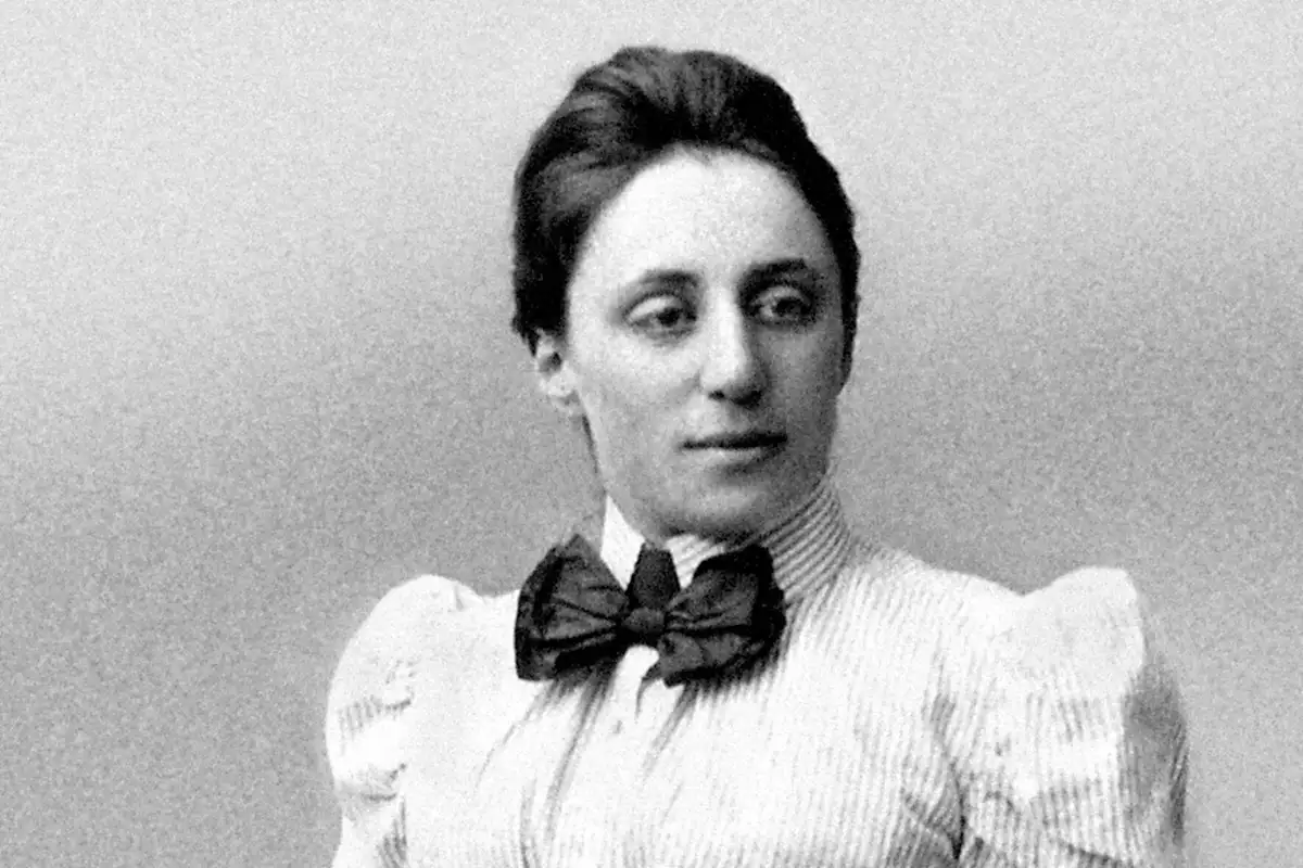Emmy Noether 2Ctpdrr