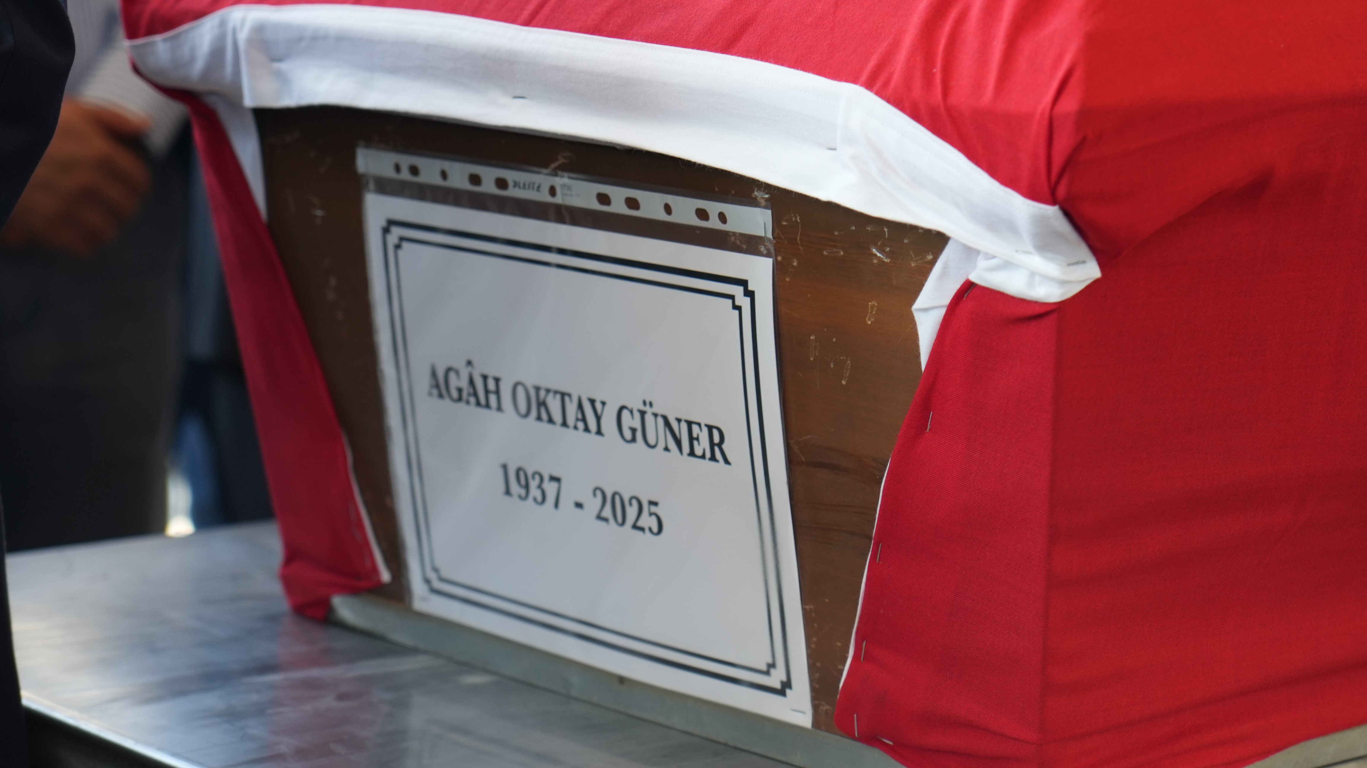 Eski Bakan Agah Oktay Güner Son Yolculuğuna Uğurlandı (3)