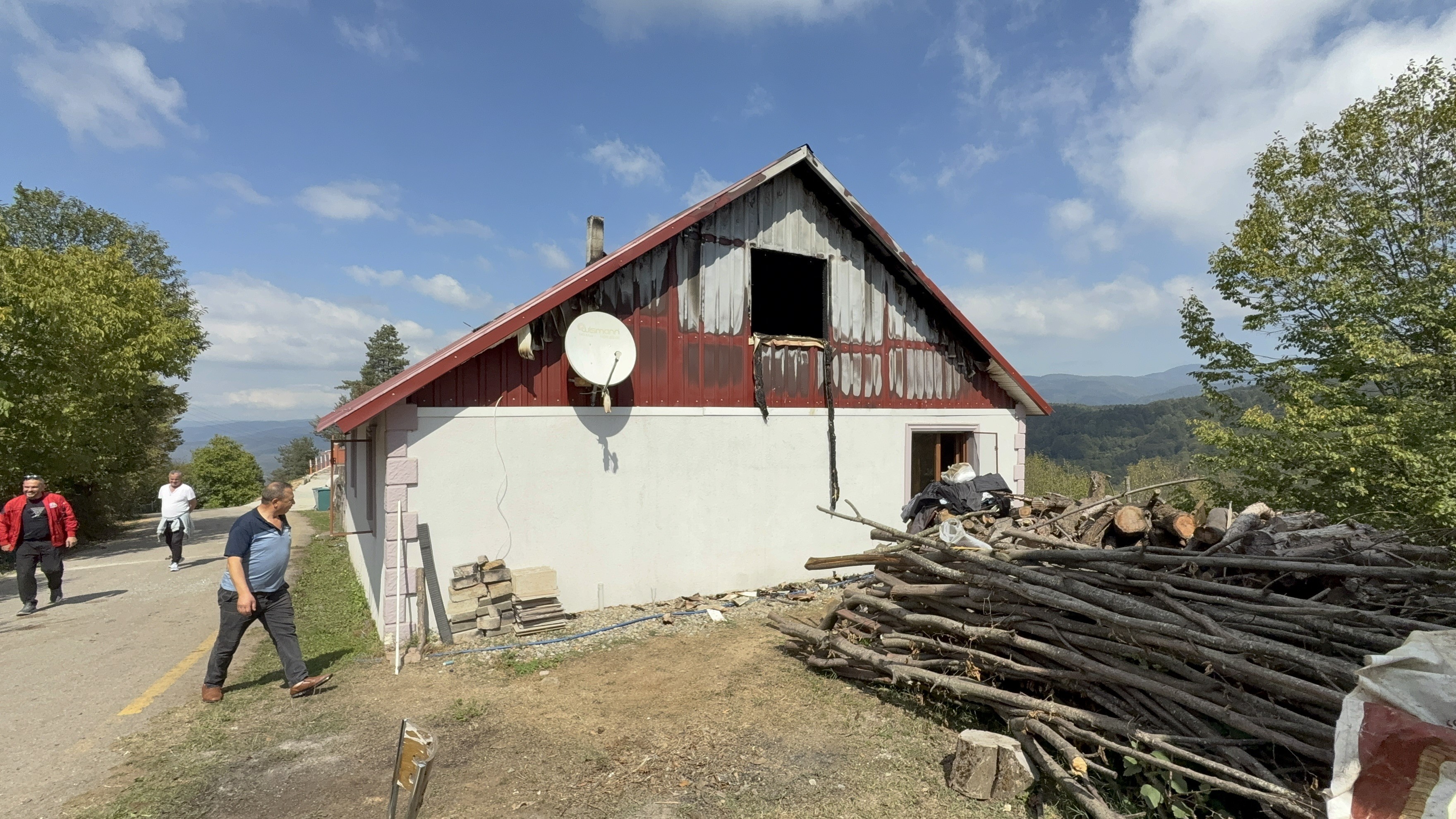 Evi 6'Ncı Kez Yanarak Kullanılamaz Hale Geldi (1)