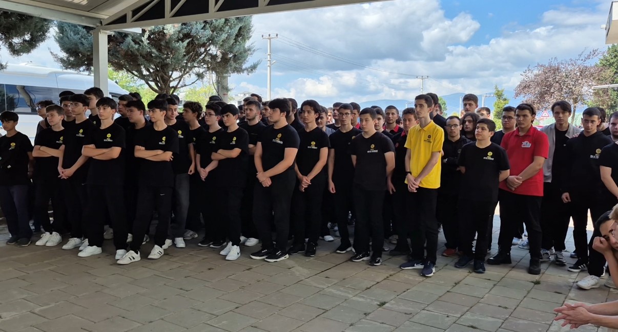 Evinde Baygın Bulunan Çocuk Son Yolculuğuna Uğurlandı (2)