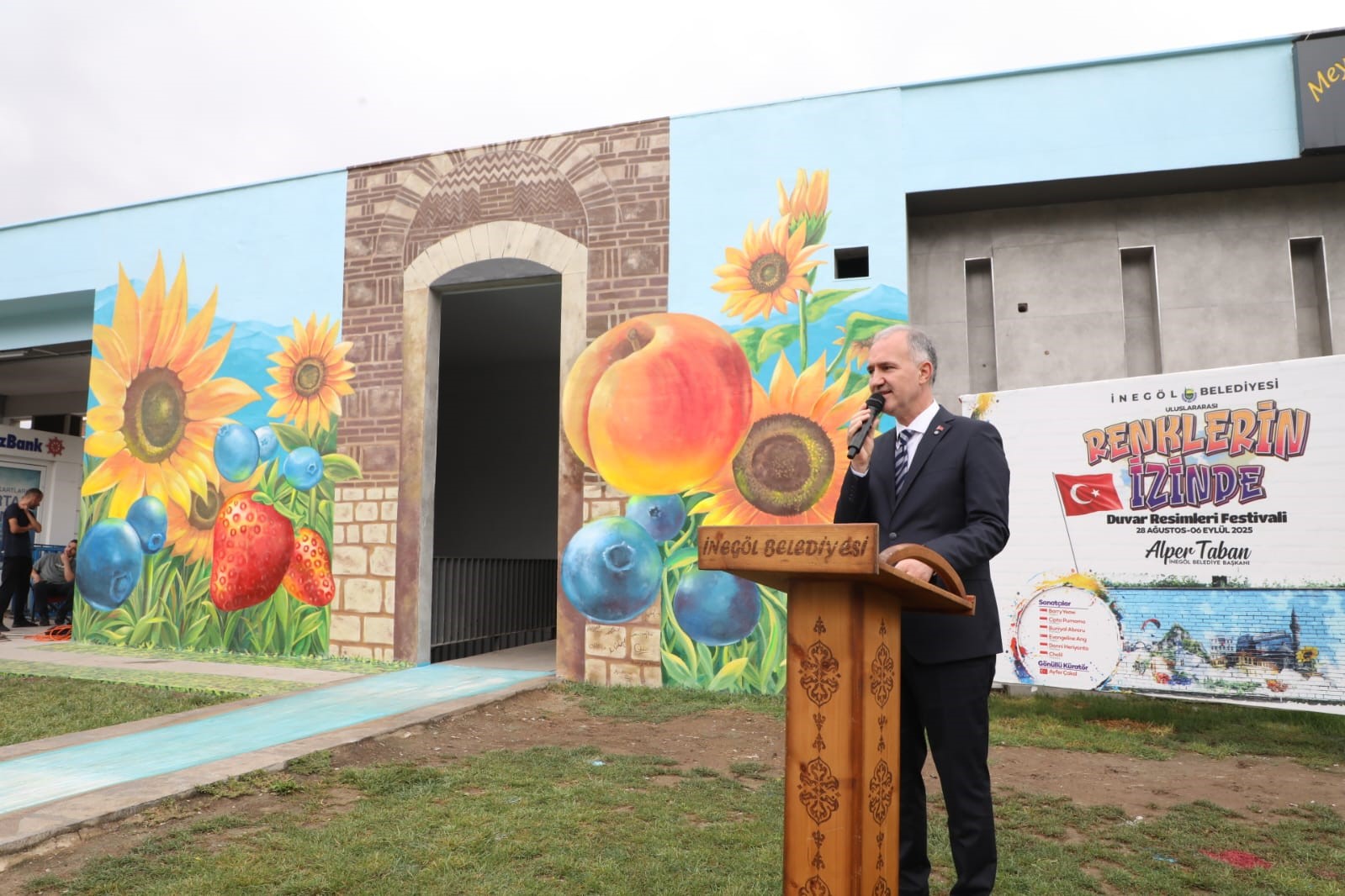 İnegol Beledi̇ye Duvar Sanati̇ Gencgazete (1)