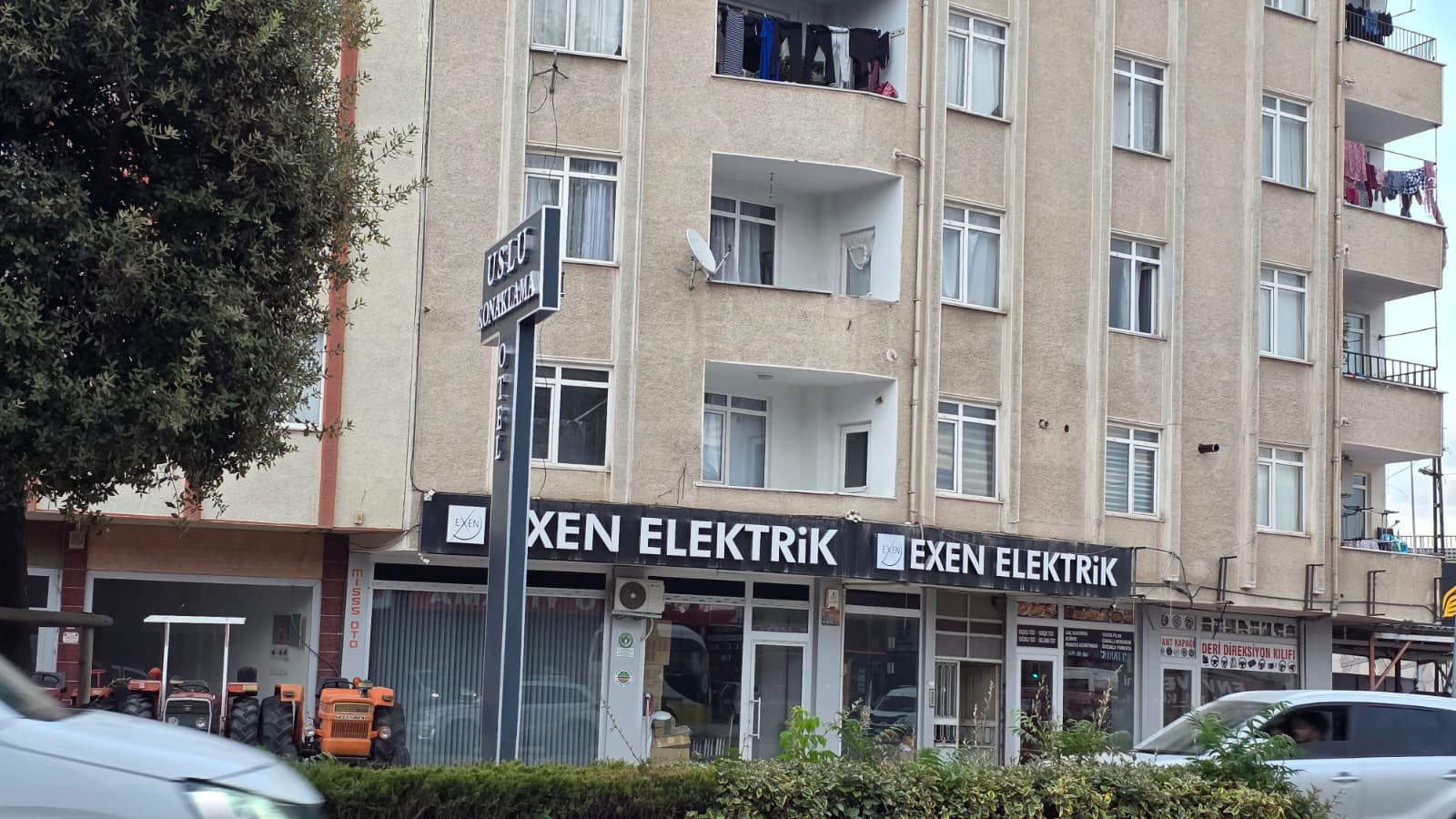 İnegöl’de 5 Yaşındaki Çocuk 3. Kattan Düştü-1