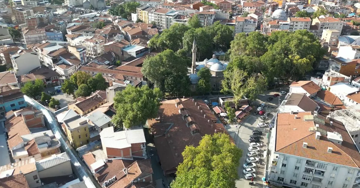 İnegöl'de Alışveriş Zamanı! 9 Gün Sürecek Şenlikte Yüzde 50'Ye Varan İndirimler Başlıyor (3) Gencgazete